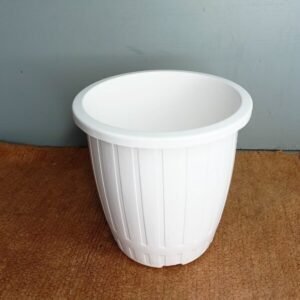 Plastic Pot 8 inches